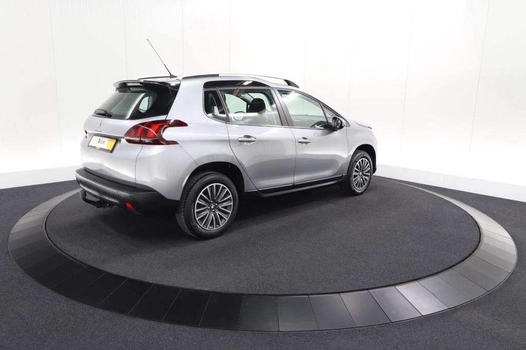 Peugeot 2008 puretech 110 blue lion | trekhaak | apple carplay | parkeersen