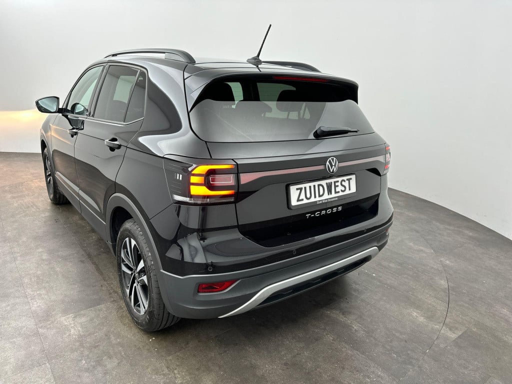 Volkswagen T-cross 1.0 tsi united beats camera lane