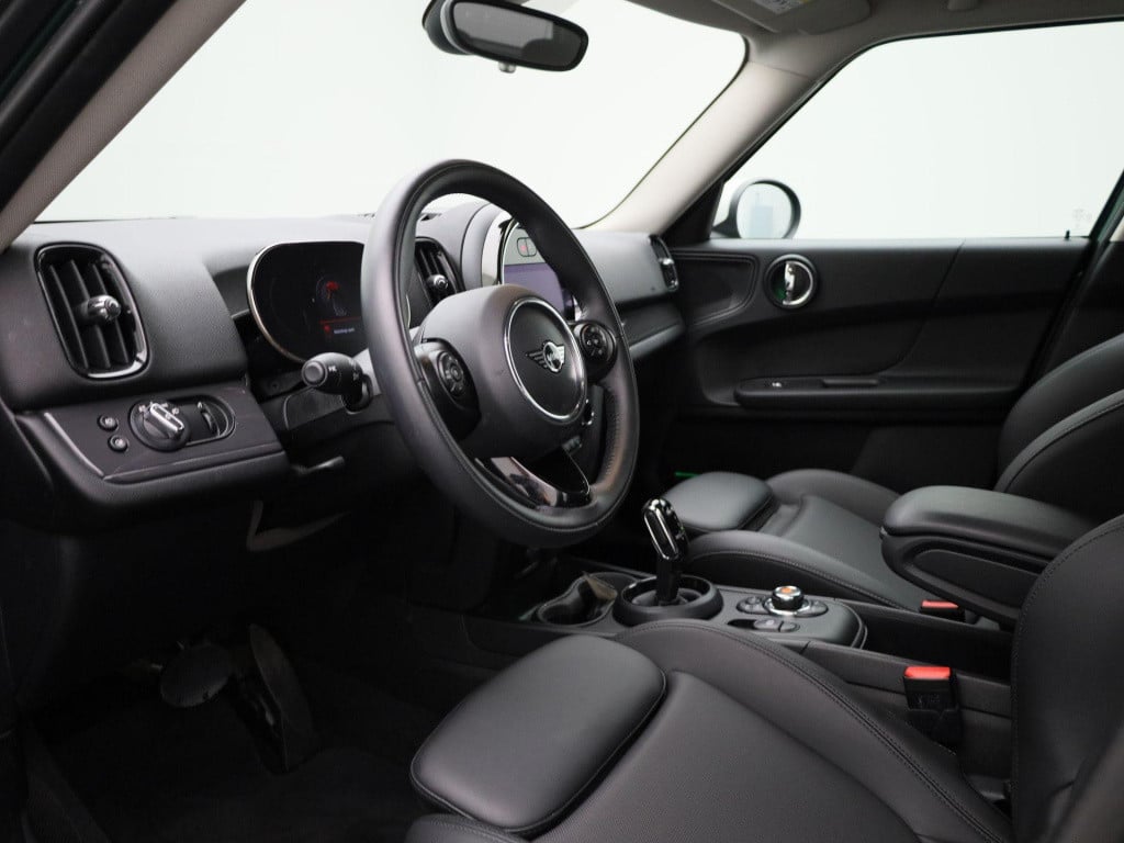 Mini Countryman 1.5 cooper business edition | automaat | lage km stand | ac