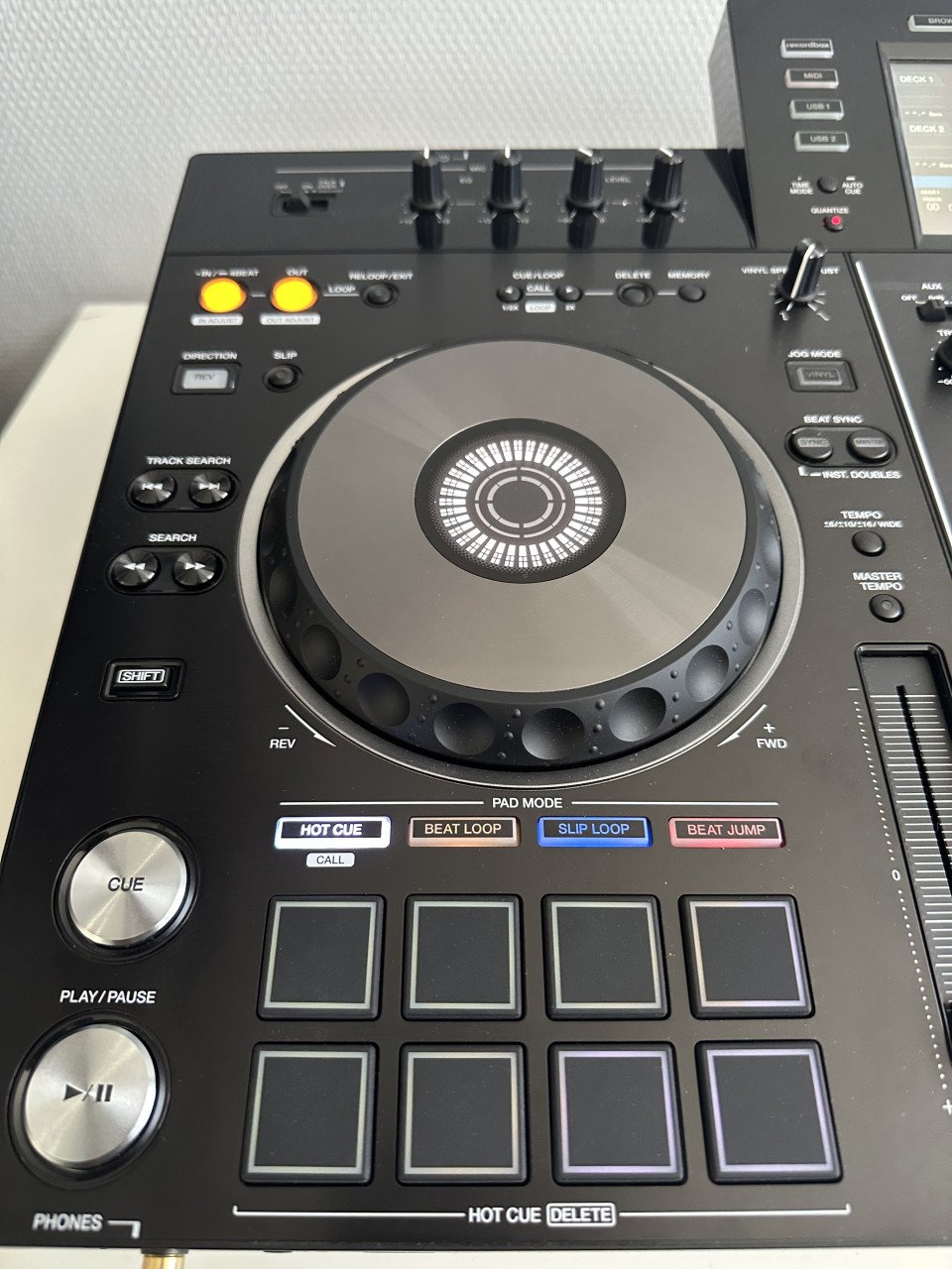 Pioneer XDJ-RX2 incl Headphones
