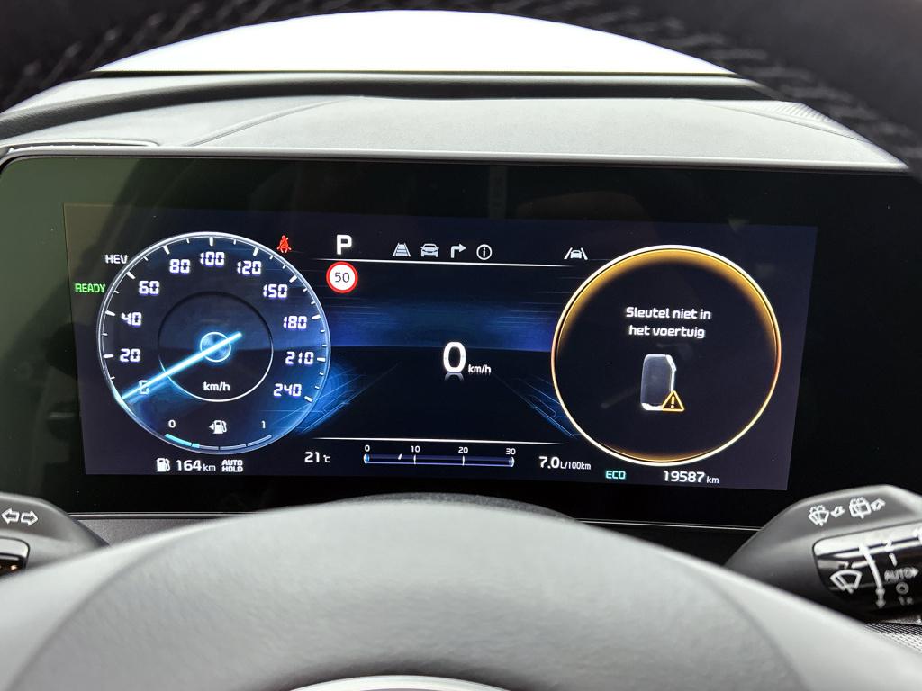 Kia Sportage 1.6 t-gdi plug-in hybrid awd dark edition stoel- stuur verwarm