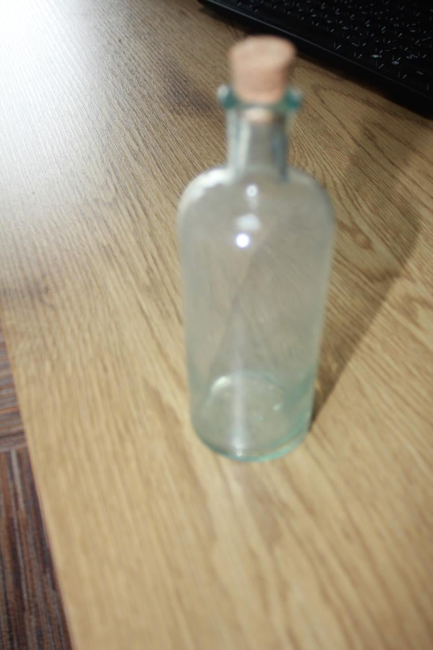 Apothekers flesje.. 200 op de bodem
