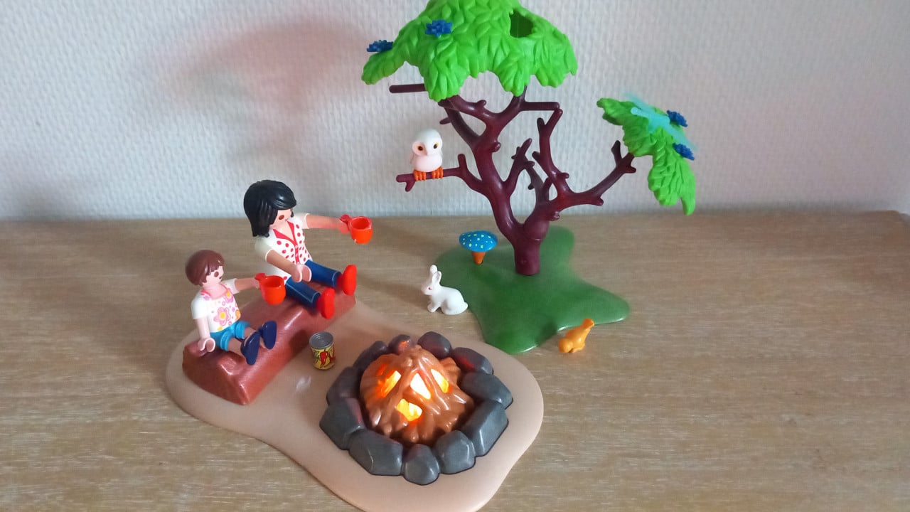 Playmobil gezellig bij het kampvuur