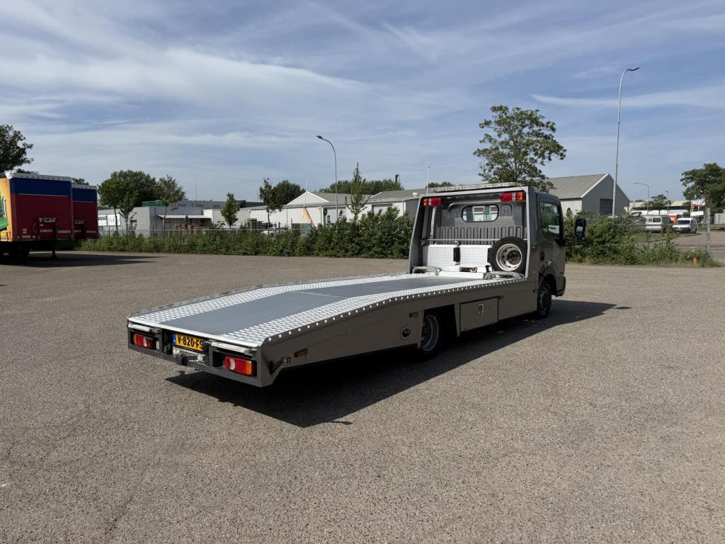 Nissan Onbekend nt400 35.15 3.0 dci tijhof oprijwagen luchtremmen