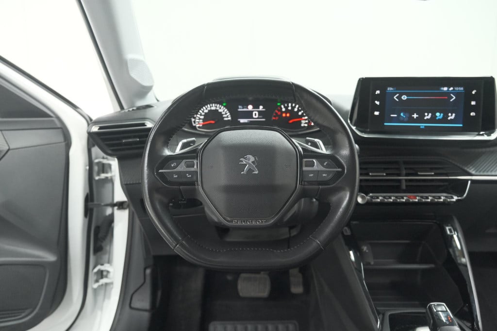 Peugeot 208 puretech 100 eat8 active | trekhaak | parkeersensoren | navigat
