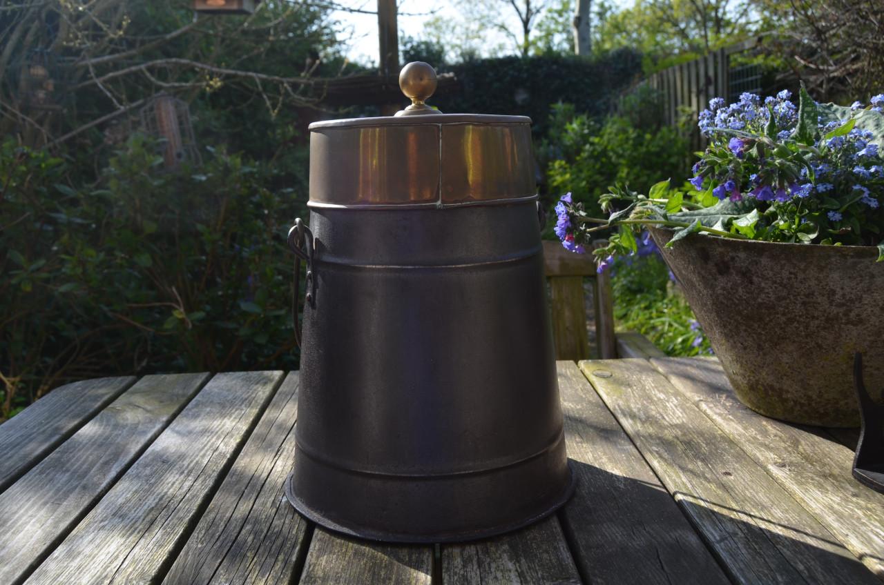 Antieke doofpot half koper half ijzer.