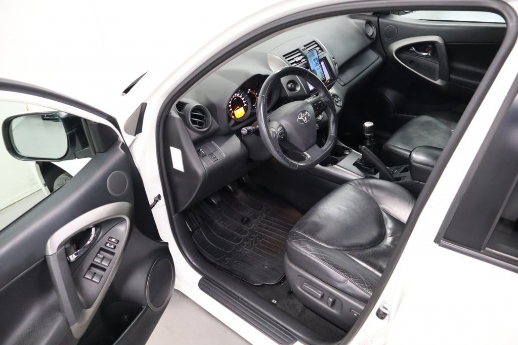 Toyota Rav4 2.0 vvti executive business
