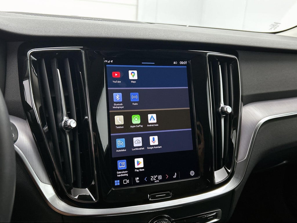 Volvo V60 2.0 b3 core | automaat | navigatie | climate control | camera | p