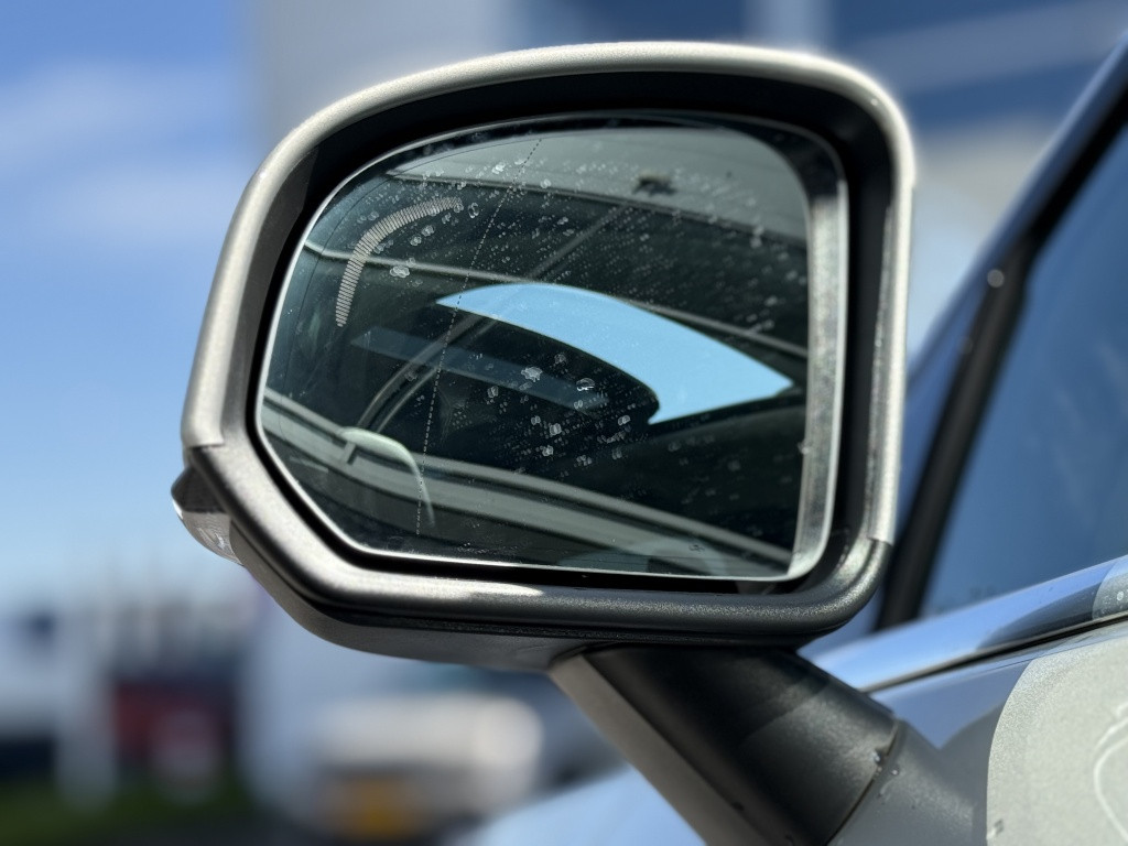 Volvo XC40 t5 262pk recharge ultimate bright| panodak| adap.cruise| trekhaa