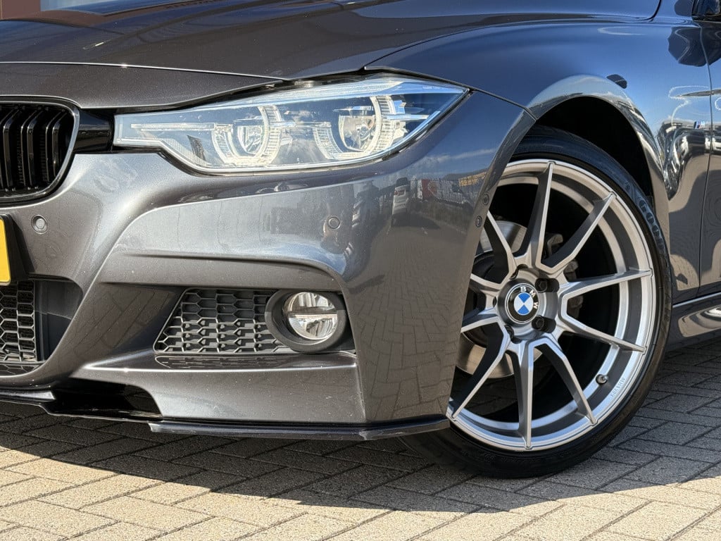 BMW 3-serie 320i m-sport | 360 camera | head-up | leder | schuif / kantel d