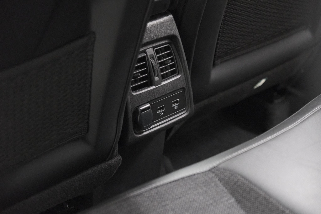 Renault Captur mild hybrid 140 edc techno | pack winter | camera | navigati