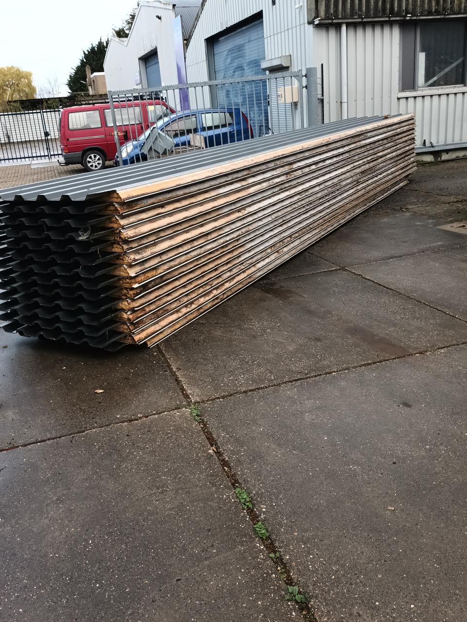 Geisoleerde dakplaten