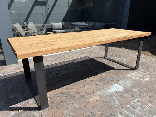 Eettafel Chunky Teak massief (240x100x77) stalen onderstel