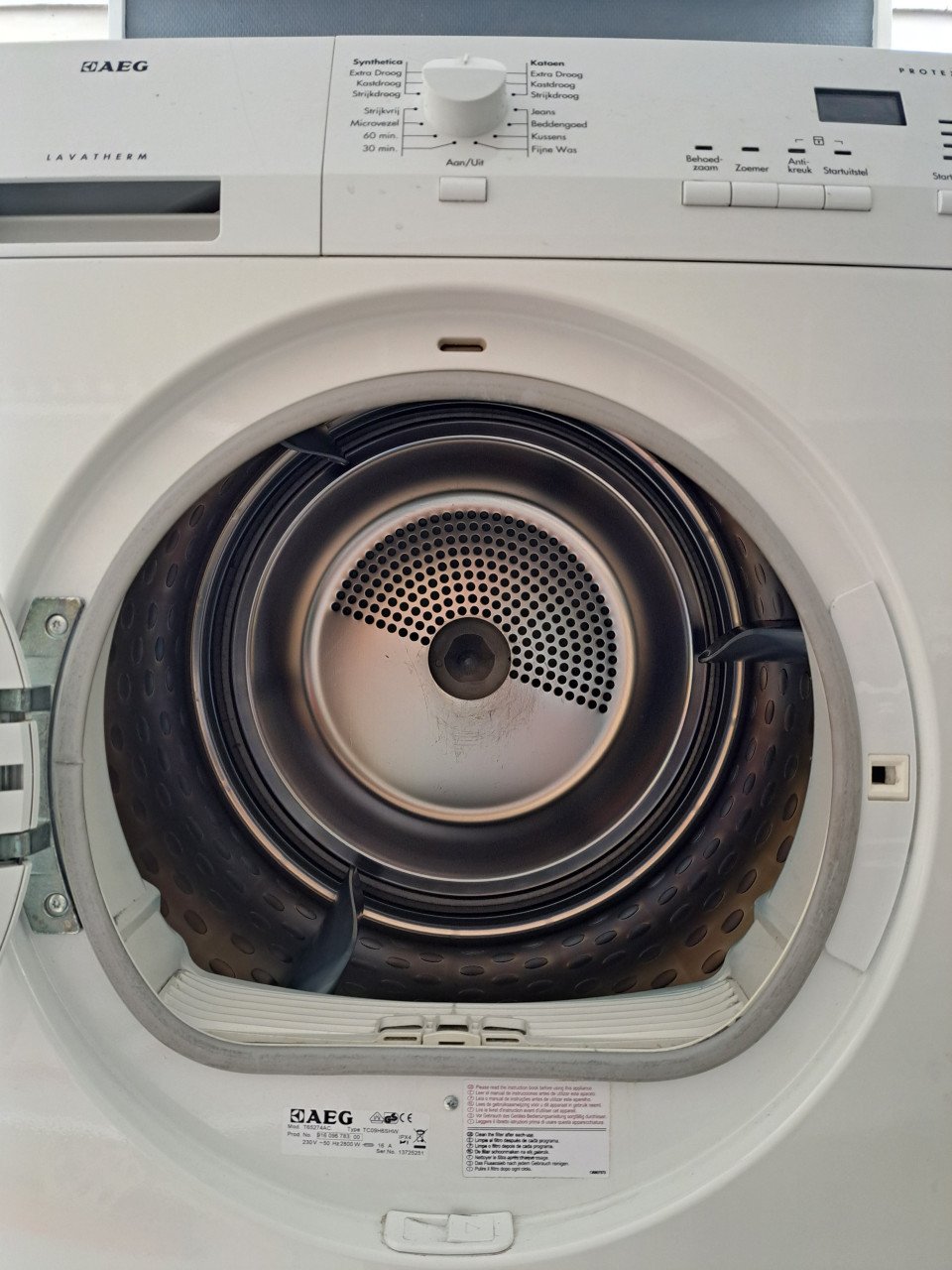 Gratis af te halen AEG wasmachine en condensdroger