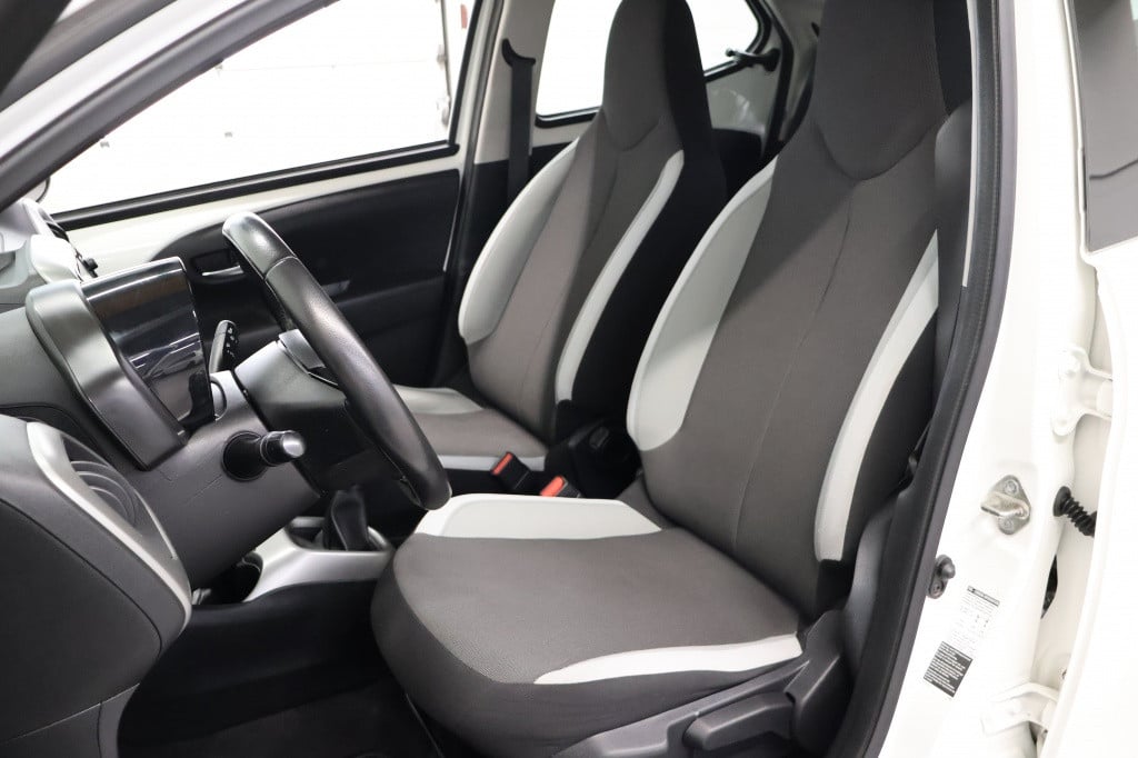 Toyota Aygo 1.0 vvt-i x-nav