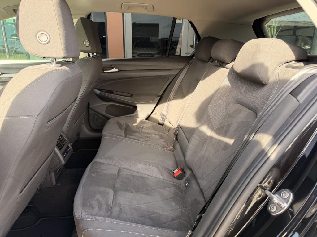 Volkswagen Golf 1.5 etsi 1st. edition 150pk | pano | acc | memory | massage