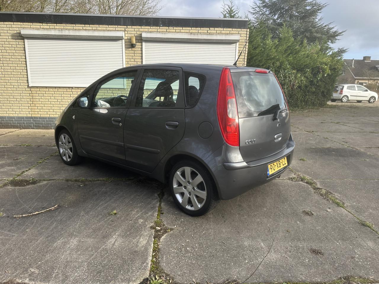 Mitsubishi colt 5 deurs