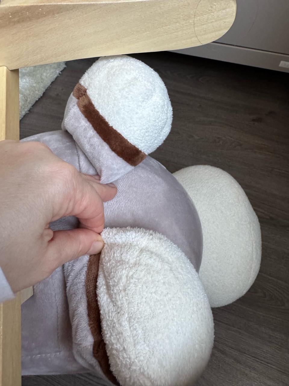 Baby peuter schommel dier in nieuwe staat.