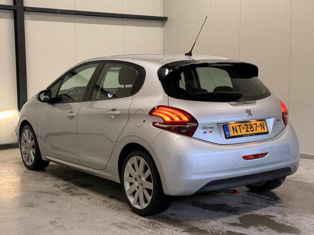 Peugeot 208 1.2 puretech blue lion | led | dab | airco | cruise | apple car