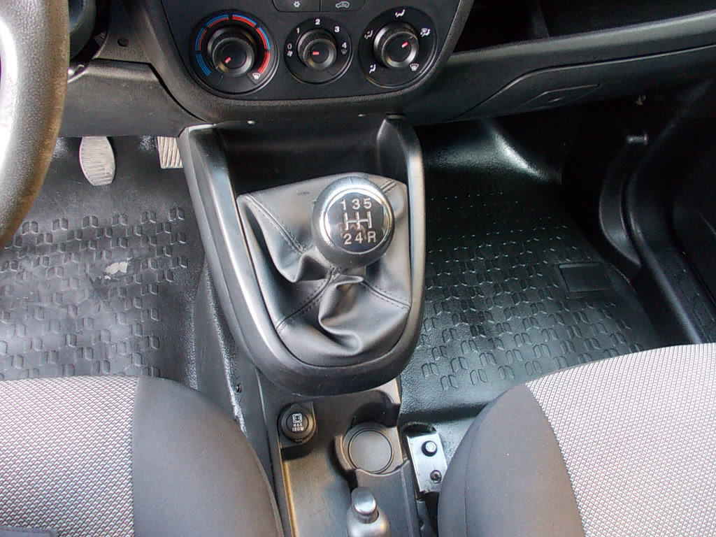 Fiat Doblo 1.3 jtd 90pk multijet 91000km airco, sch.deur