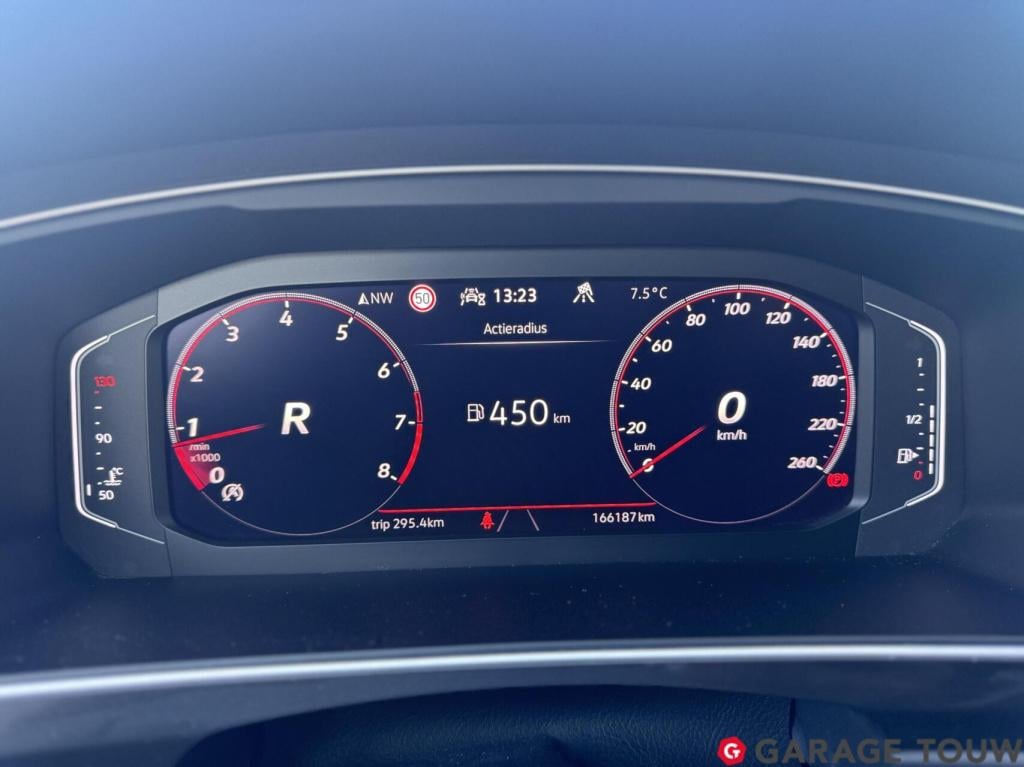 Volkswagen Tiguan 1.5 tsi r-line *btw, pano, el.trekh, orgnl