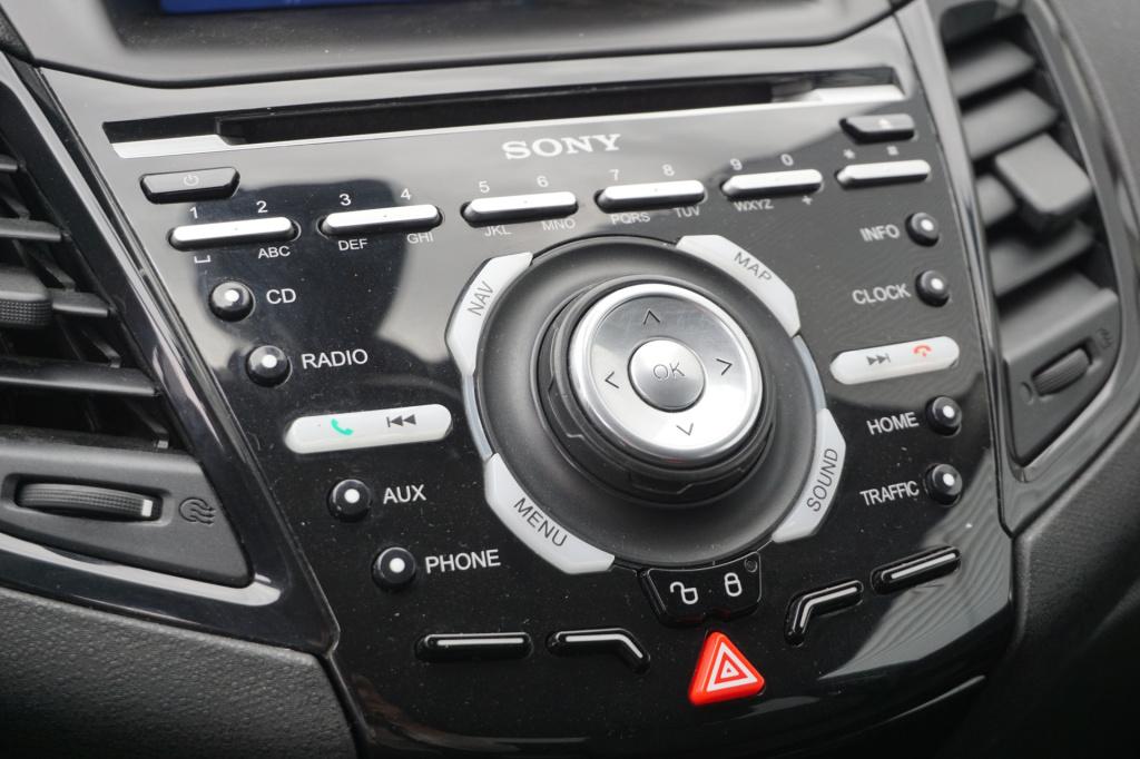 Ford Fiesta 1.0 ecoboost hot hatch airco / navi / cruise / stoelverw. / par