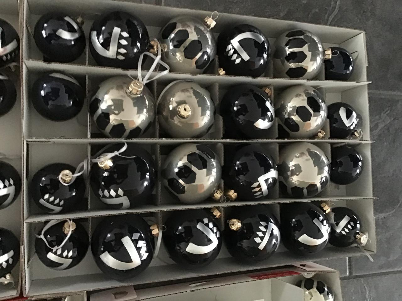 Kerstballen, donkerblauw/grijs/zilver, mondgeblazen en handbeschilderd