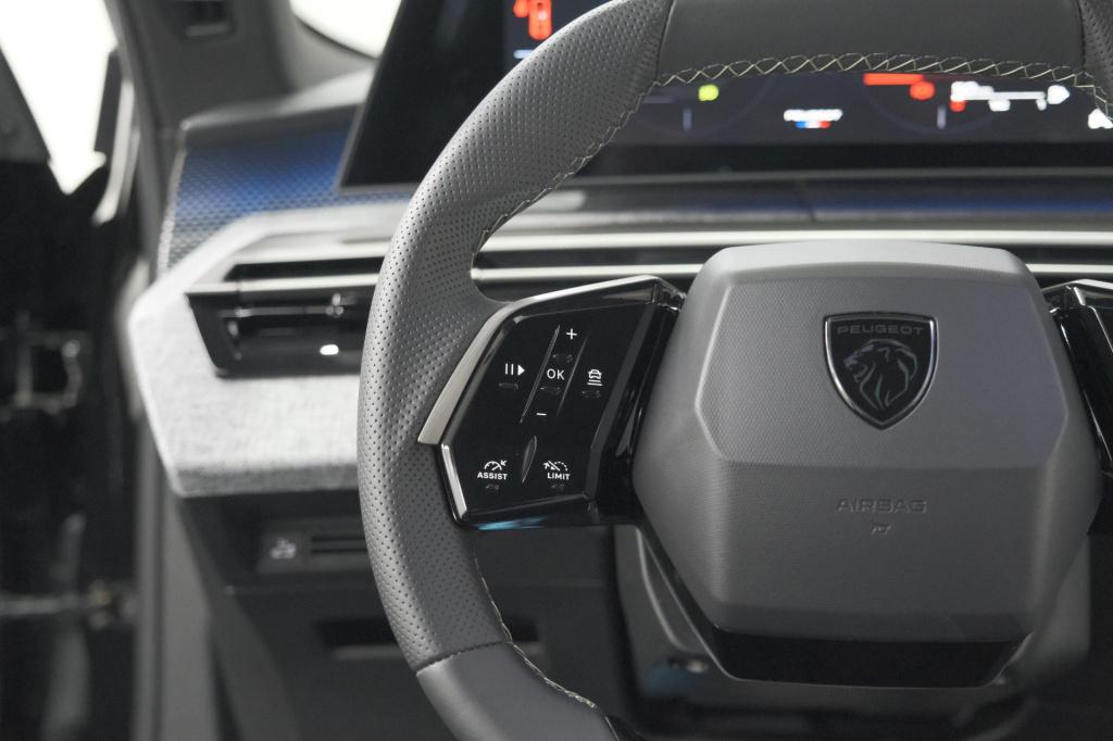 Peugeot 3008 1.2 hybrid 136 gt | camera | adaptieve cruise control | elektr