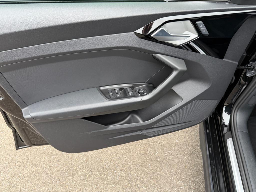 Audi A1 allstreet 30 tfsi 116pk s-tronic advanced edition | led | camera | 