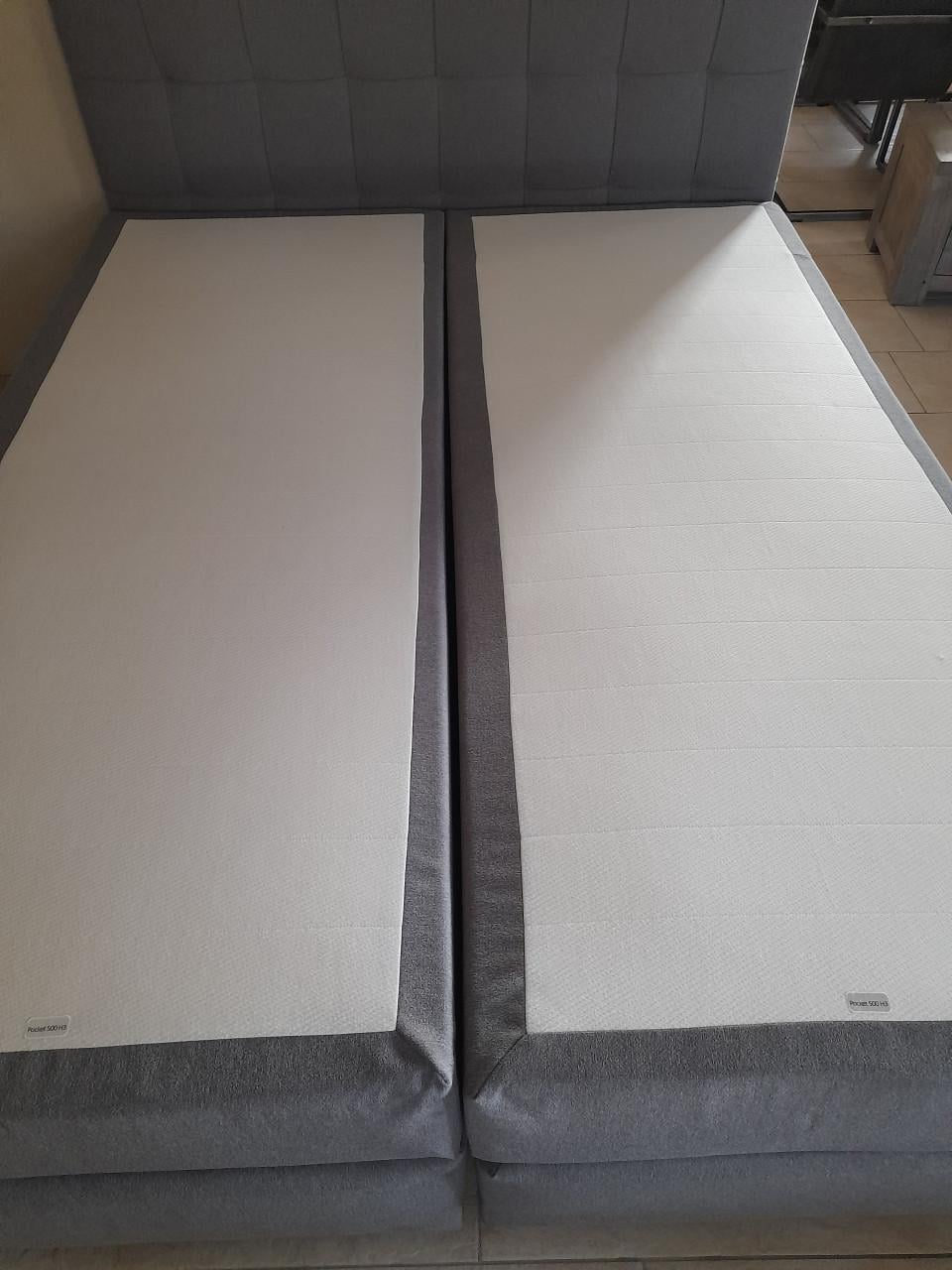 Boxspring 160 x 200  (in goede nette staat )