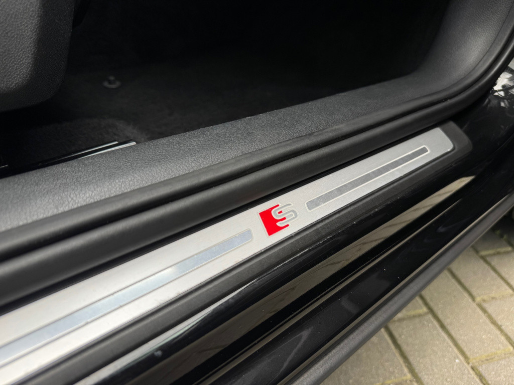 Audi Q2 35 tfsi s edition * panoramadak * camera * keyless