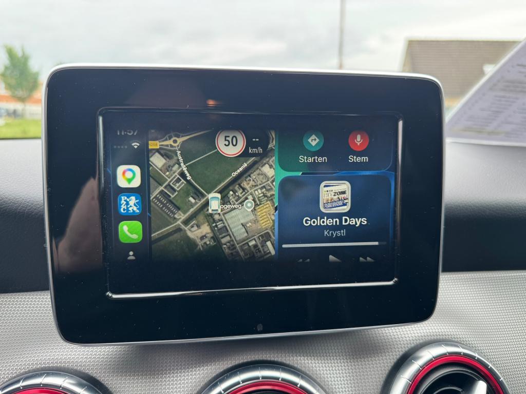 Mercedes-Benz Cla 200 urban automaat , apple-carplay , achteruitrijcamera ,