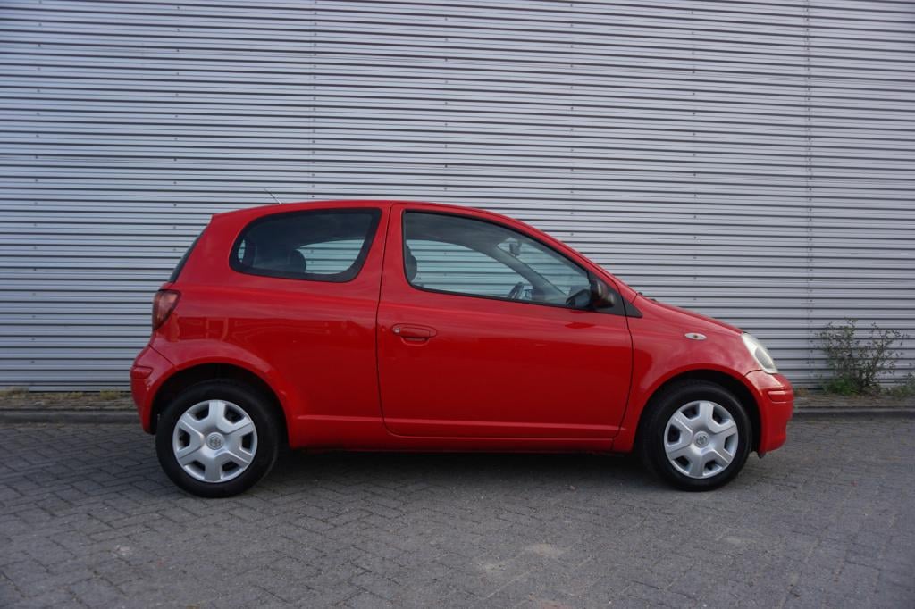 Toyota Yaris 1.0 vvt-i airco / elektr. ramen / apk t/m 06-2027