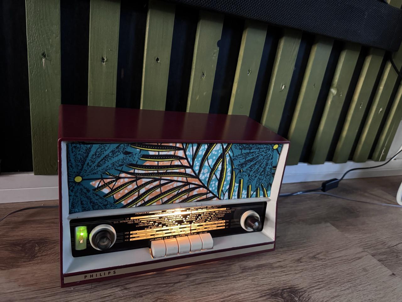 1955 Bluetooth speaker