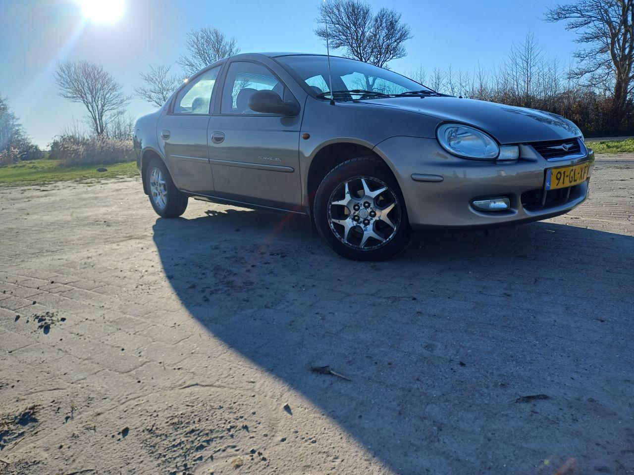 Chrysler neon 2.0 bruin