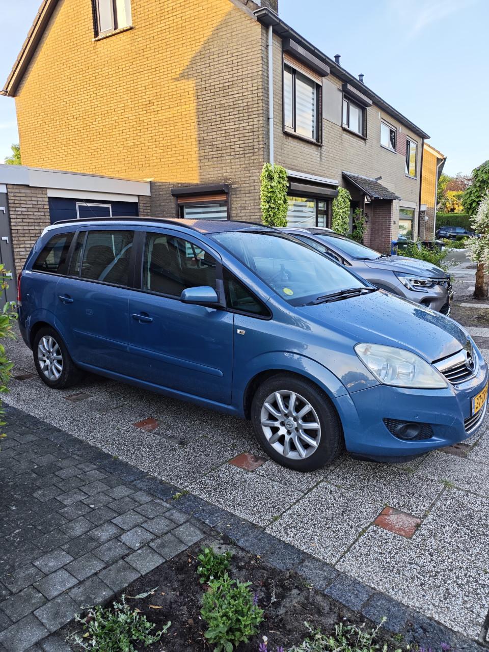 Opel zafira 2.2 direct