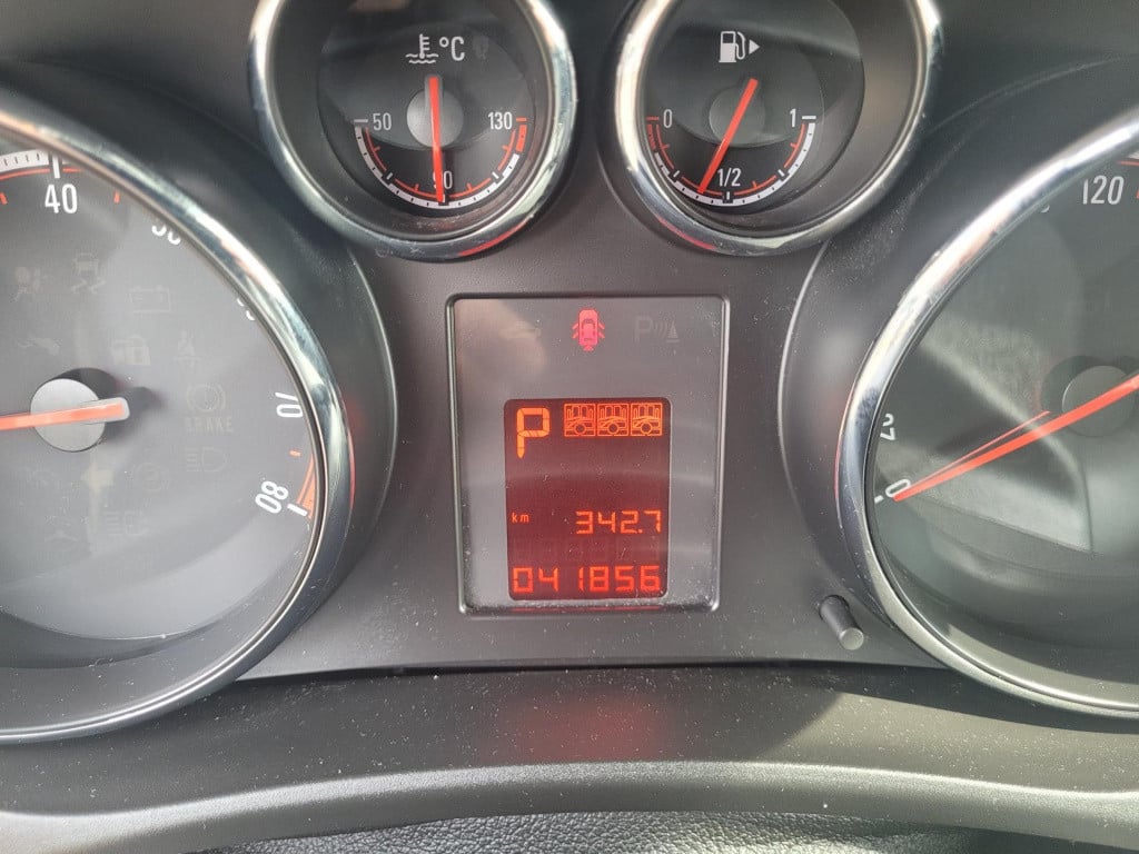 Opel Meriva 1.4 turbo design edition automaat, cruise control, p.sensor, ai