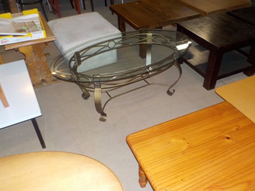 Mooie kwaliteit glazen salontafel met metalen onderstel in zeer goede staat