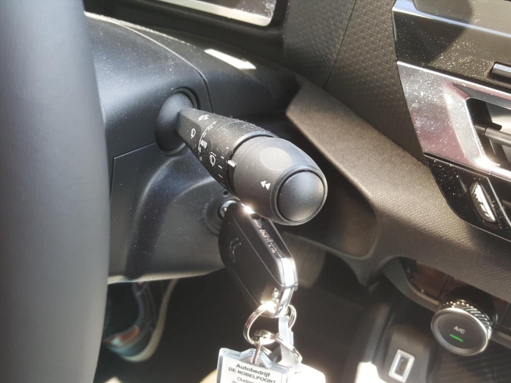 Citroen Ë-c4 feel pack 50kwh 136pk 3-fase navigatie | trekhaak | apple carp