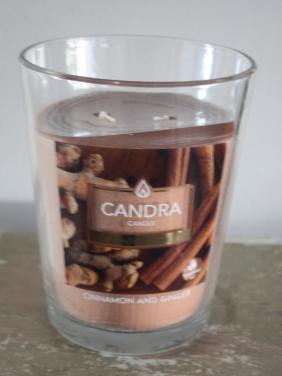 Grote geurkaas in glazen pot geur cinnamon en ginger