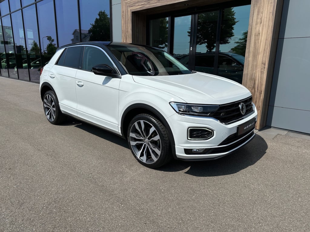Volkswagen T-roc 1.5 tsi 150pk dsg r-line | 19 inch | led | trekhaak | virt