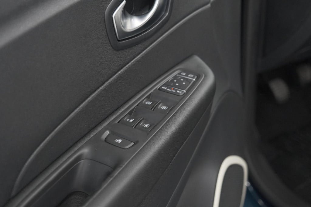 Renault Captur tce 90 limited | navigatie | parkeersensoren | trekhaak