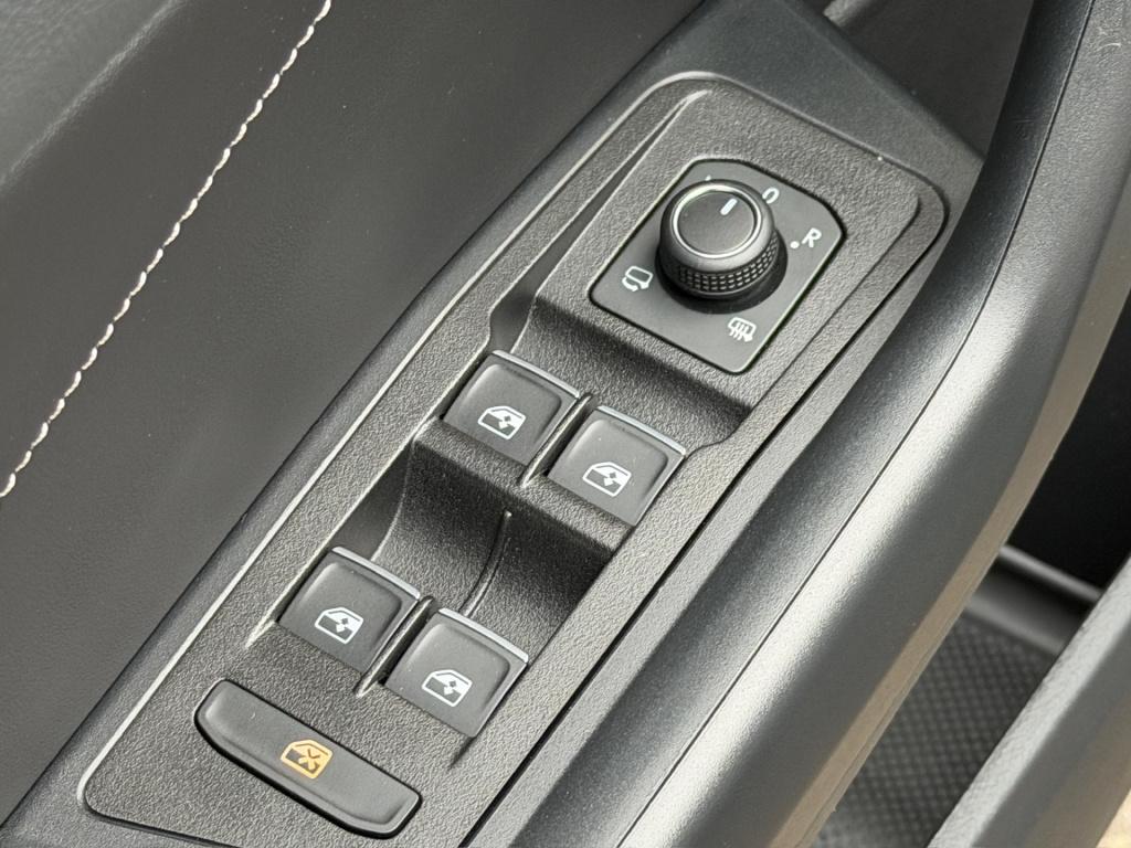 Volkswagen T-roc 1.5 tsi 150pk dsg r-line | camera | keyless | elek. achter