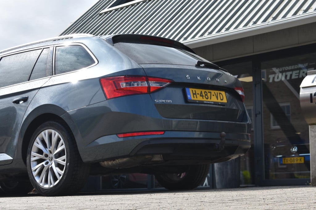 Skoda Superb combi 1.5 tsi act | trekhaak | virtual cockpit | canton | stoe