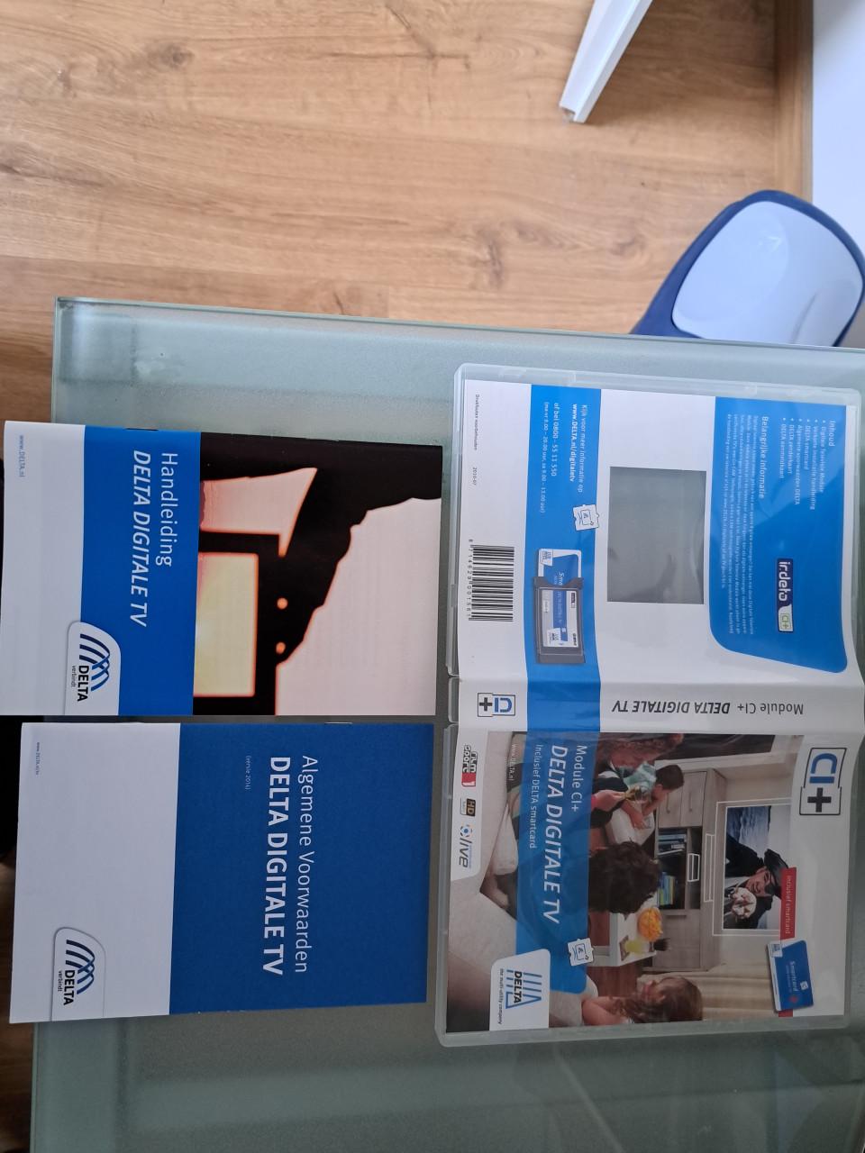 Te koop 2 delta digitale TV CI modules met smartcard