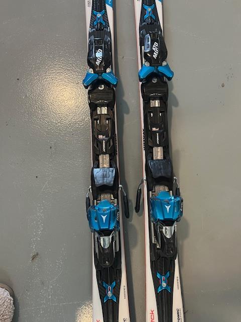 Ski's Atomic Doubledeck  redster SL 165 incl bindingen