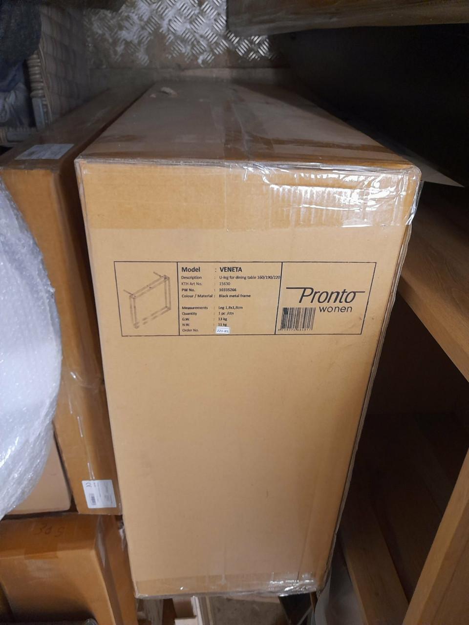 Nieuwe visgraat tafel 160x95 in verpakking