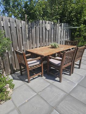 Teakhout en erg zware tuinset
