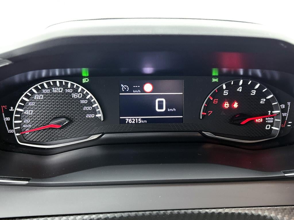 Peugeot 208 82 pk active pack | rijklaar | apple carplay | lichtmetalen vel