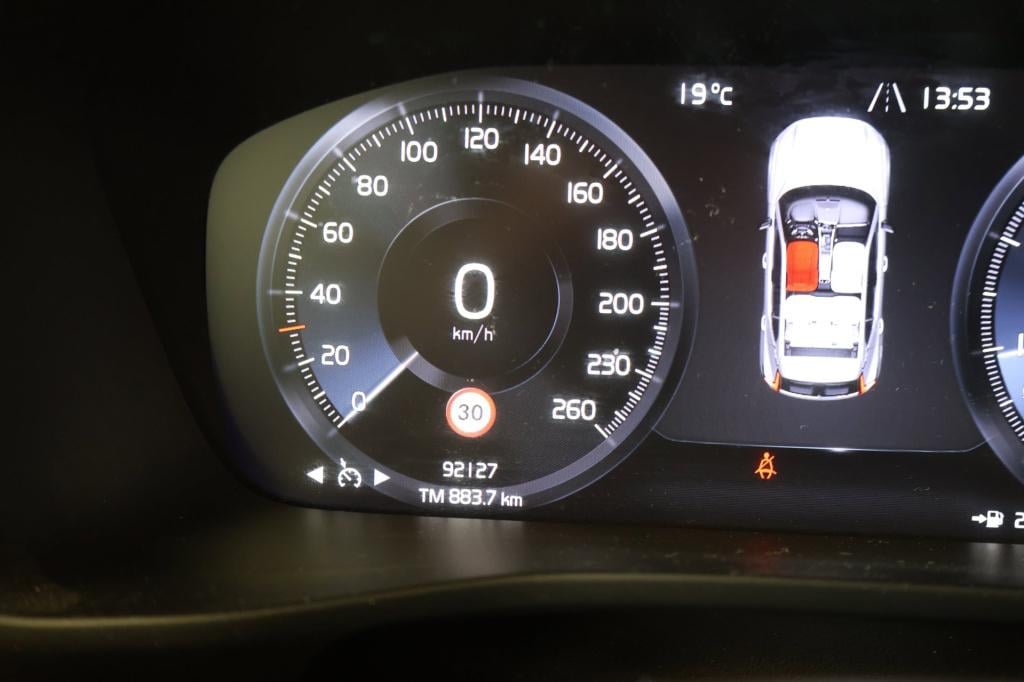 Volvo XC40 1.5 t2 momentum core nl auto, appconnect, pdc achter,